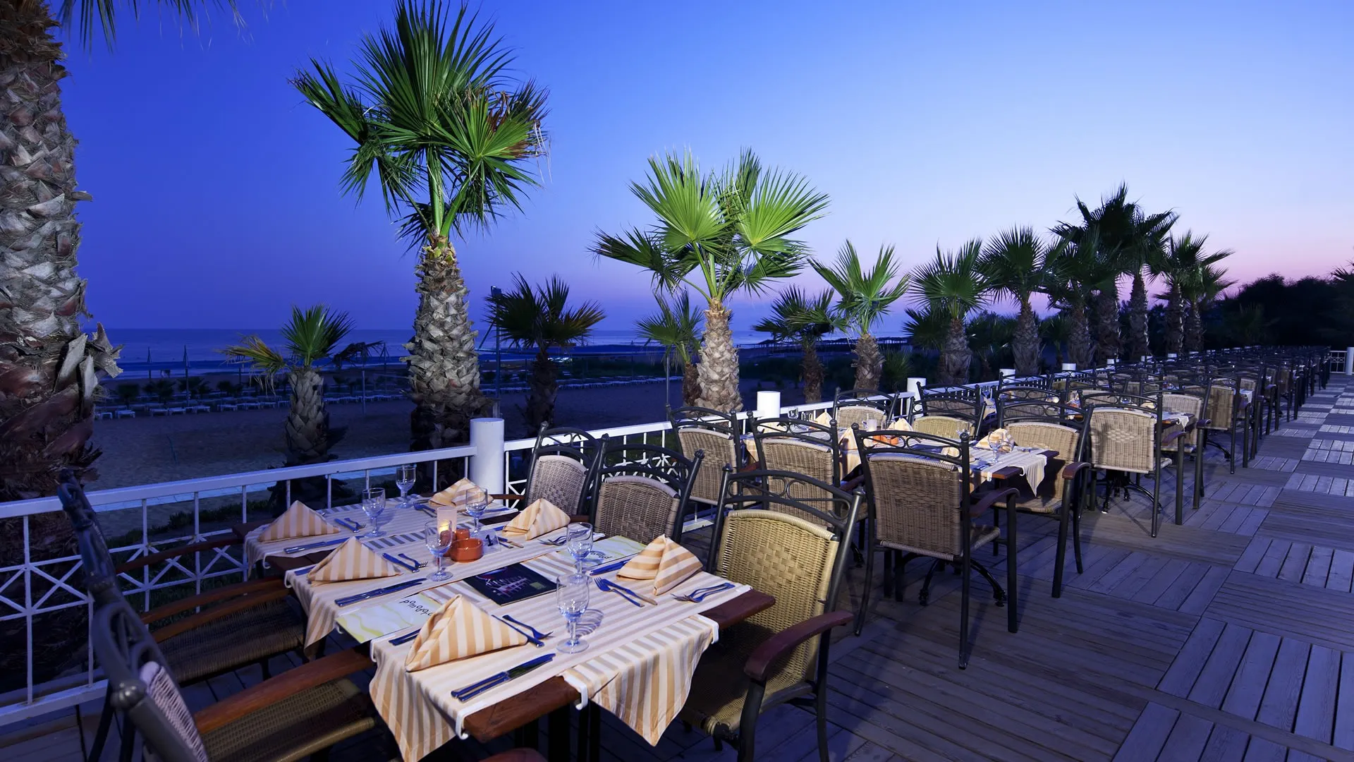 Club Grand Side A'la Carte Restoranlar