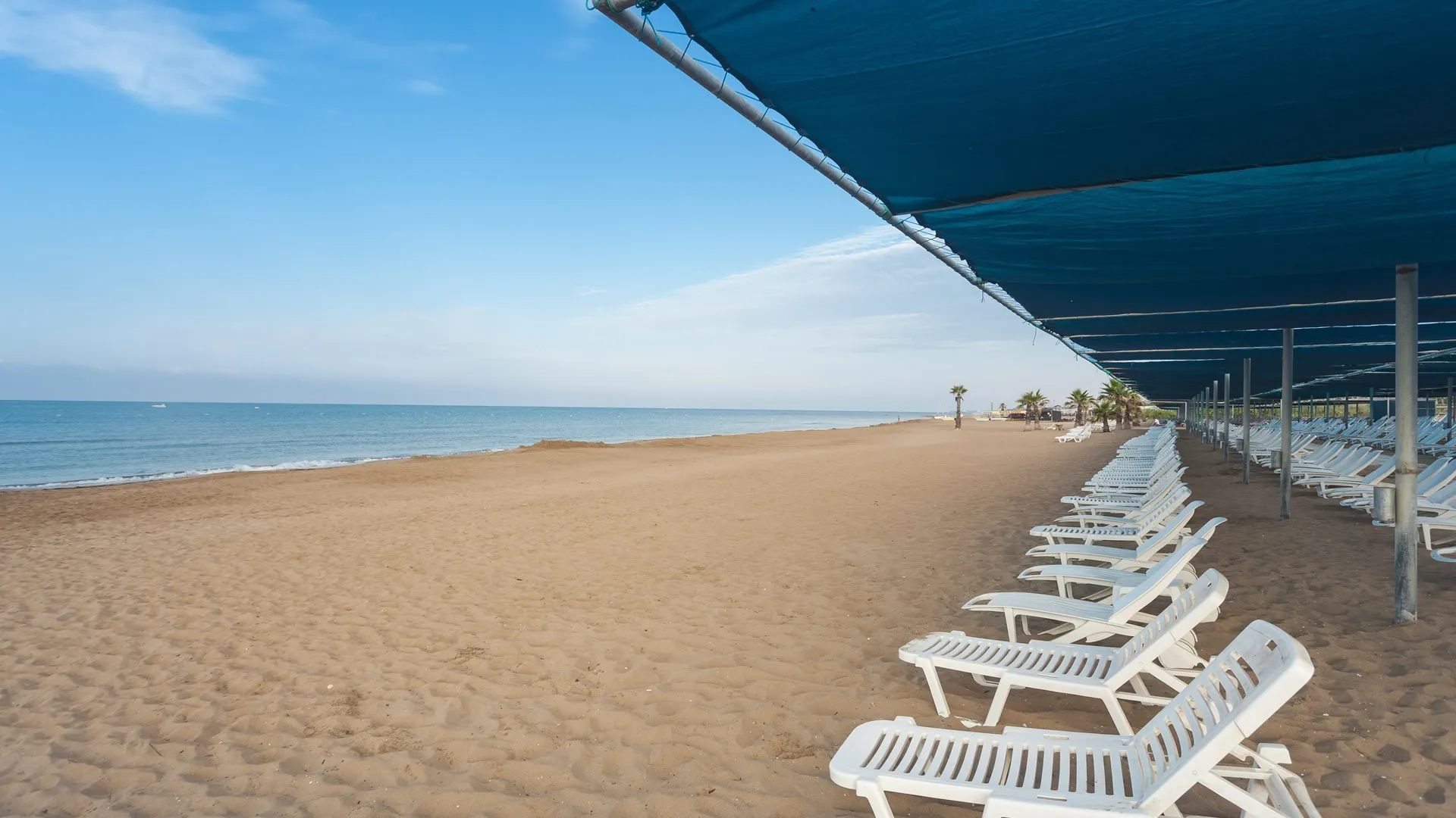 Club Grand Side Altın Kumlu Plaj ve Deniz